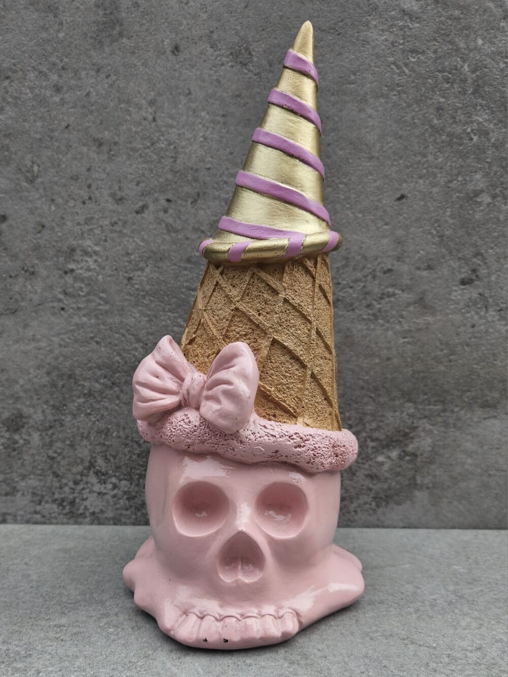 NWT Pink Halloween Skull Ice Cream Cone Figurine Gold Witch Hat Spooky Cute Deco